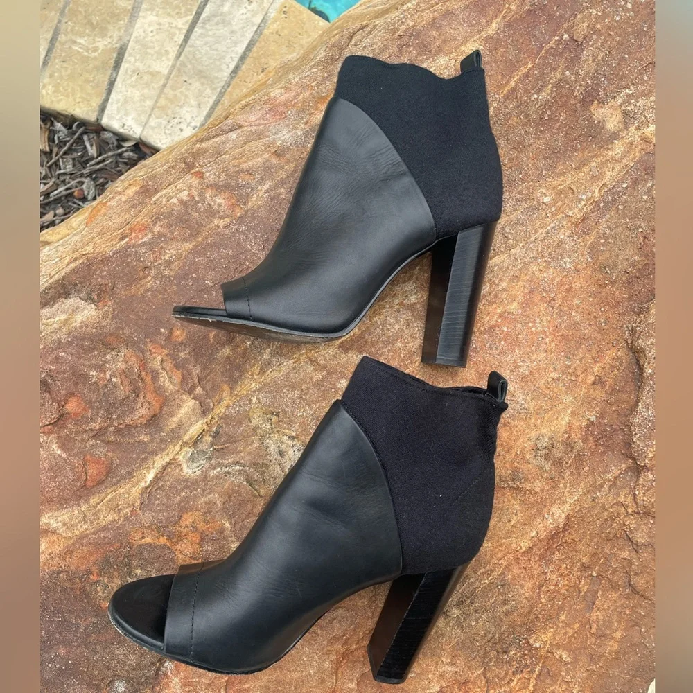 EUC Vince “Aren” Open Toe Bootie